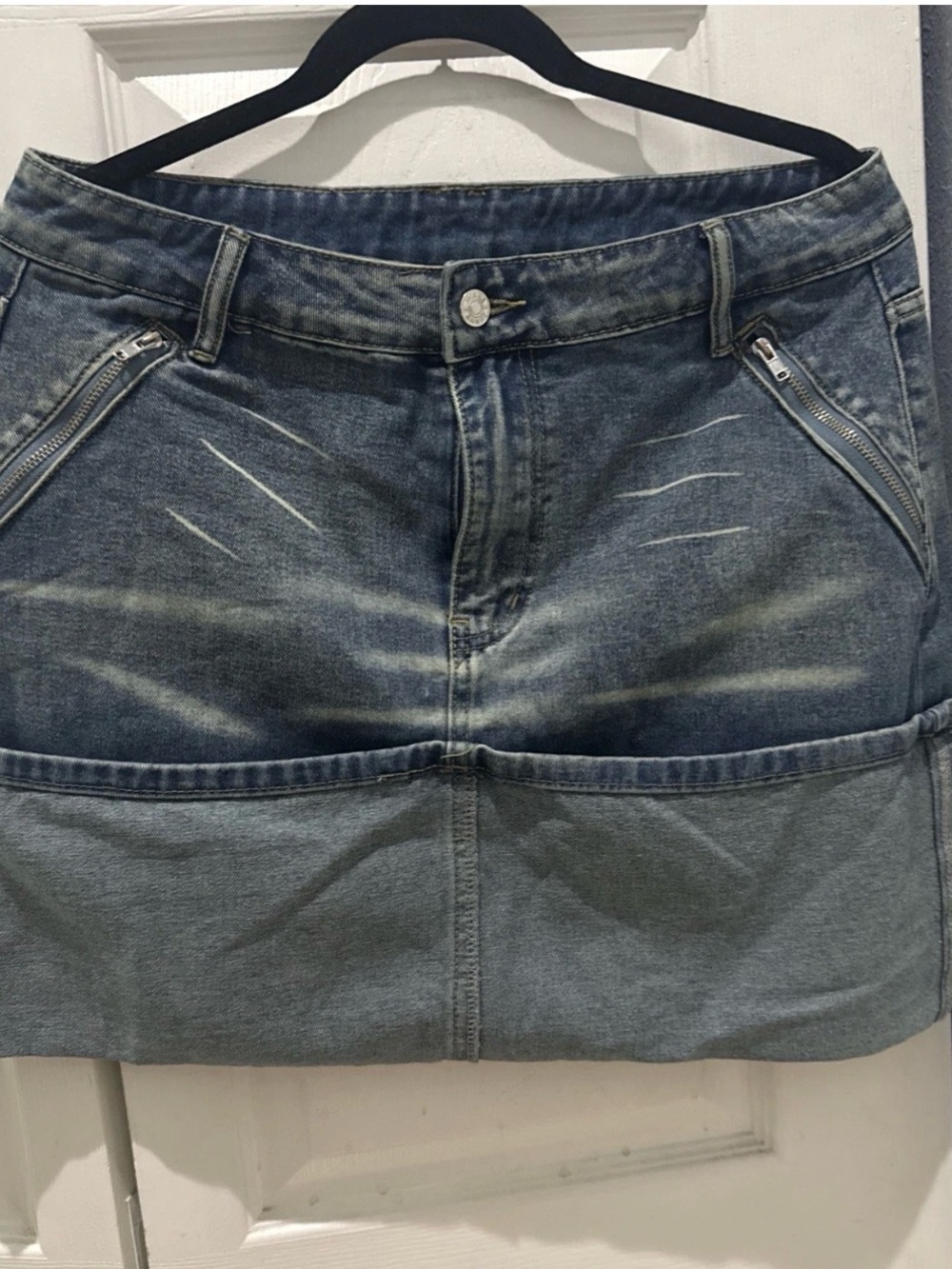Micas Women's Denim Skirts Size L NWT 2 Back Pockets , stretchy